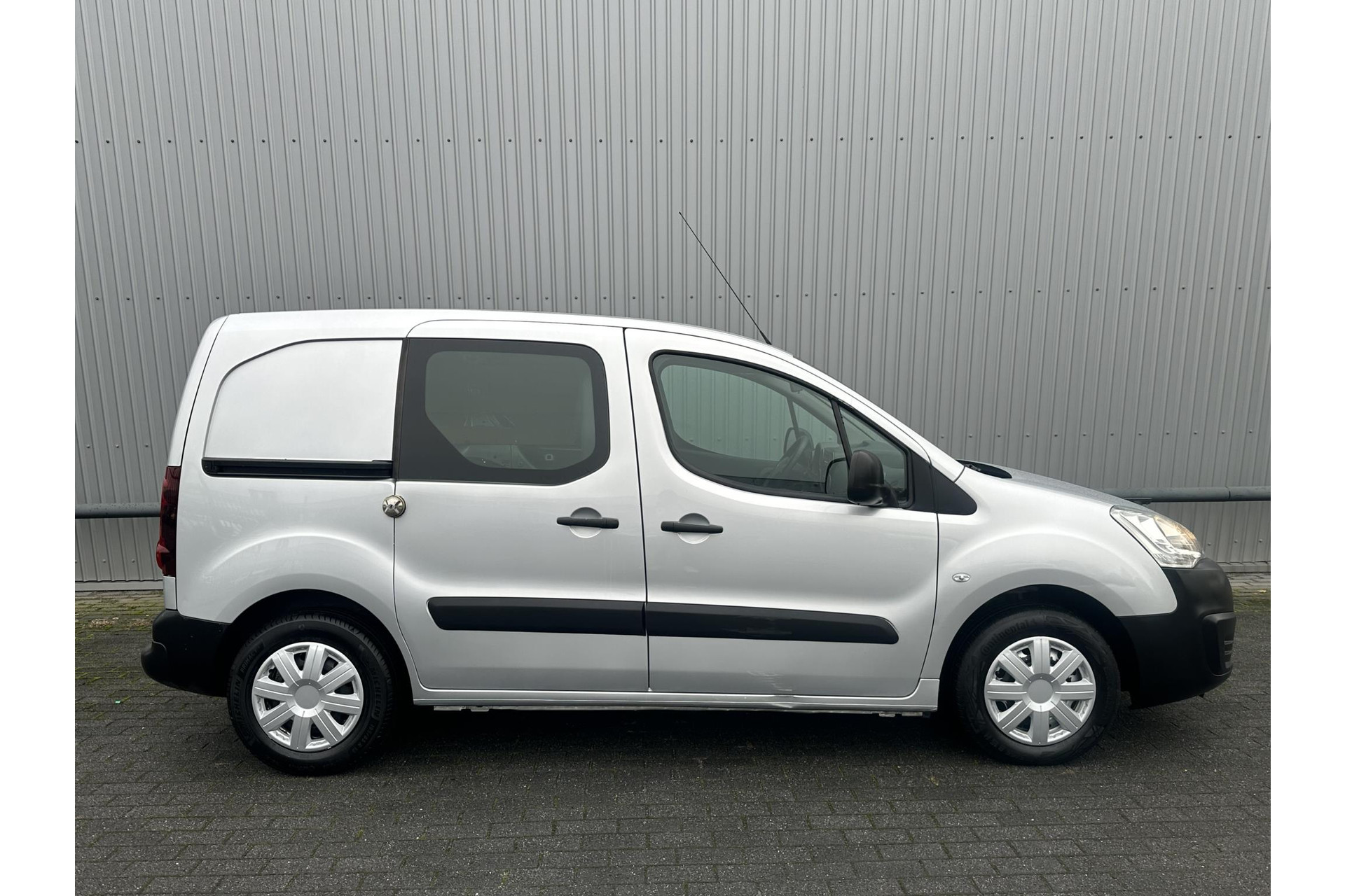 Peugeot Partner 120 1.6 BlueHDi 75 L1 Premium*AIRCO*CRUISE*PDC*